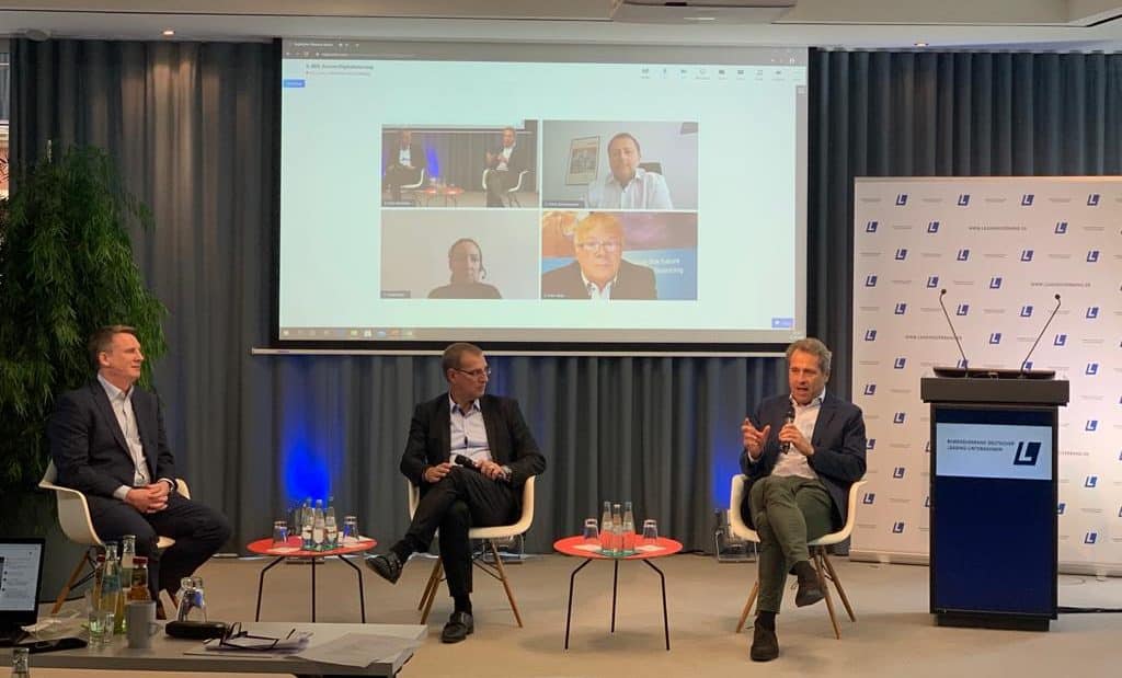 Uwe Michler und Lisa-Marei Keding beim Panel rundum Pay-per-Use und Leasing